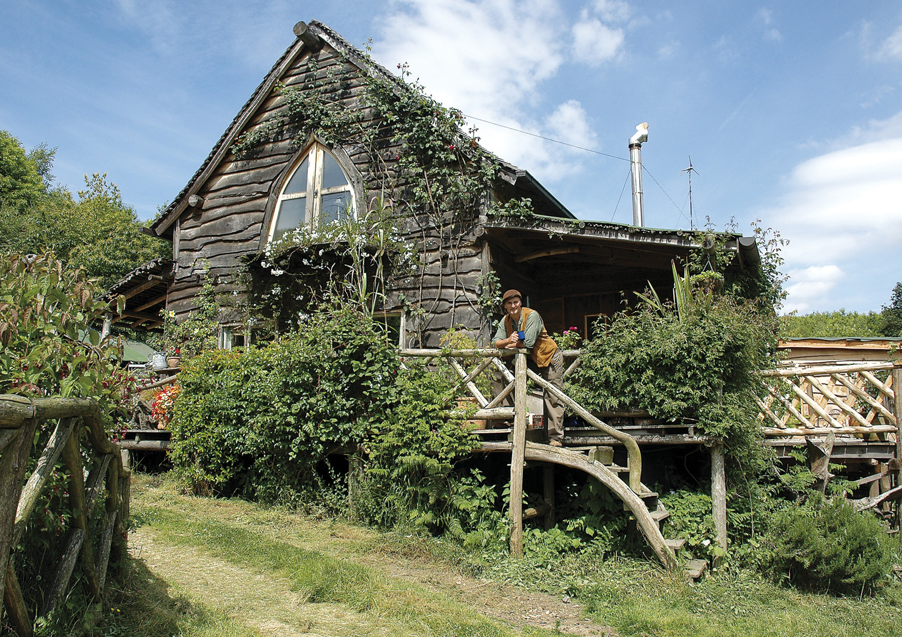 This house built 100 years ago. Пермакультура при строительстве дома. Ben built his House.